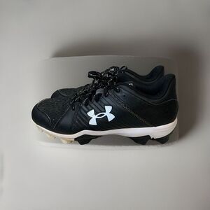 Under Armour Leadoff Black & White Adult Baseball‎ Cleats Size 7 Low Top